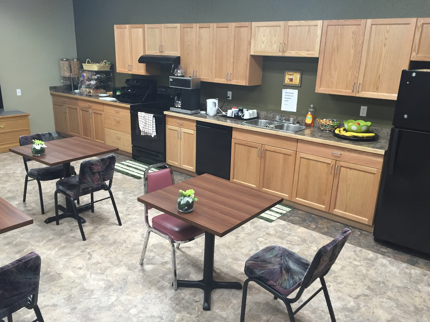 Pelican Rapids Inn & Suites Buy North